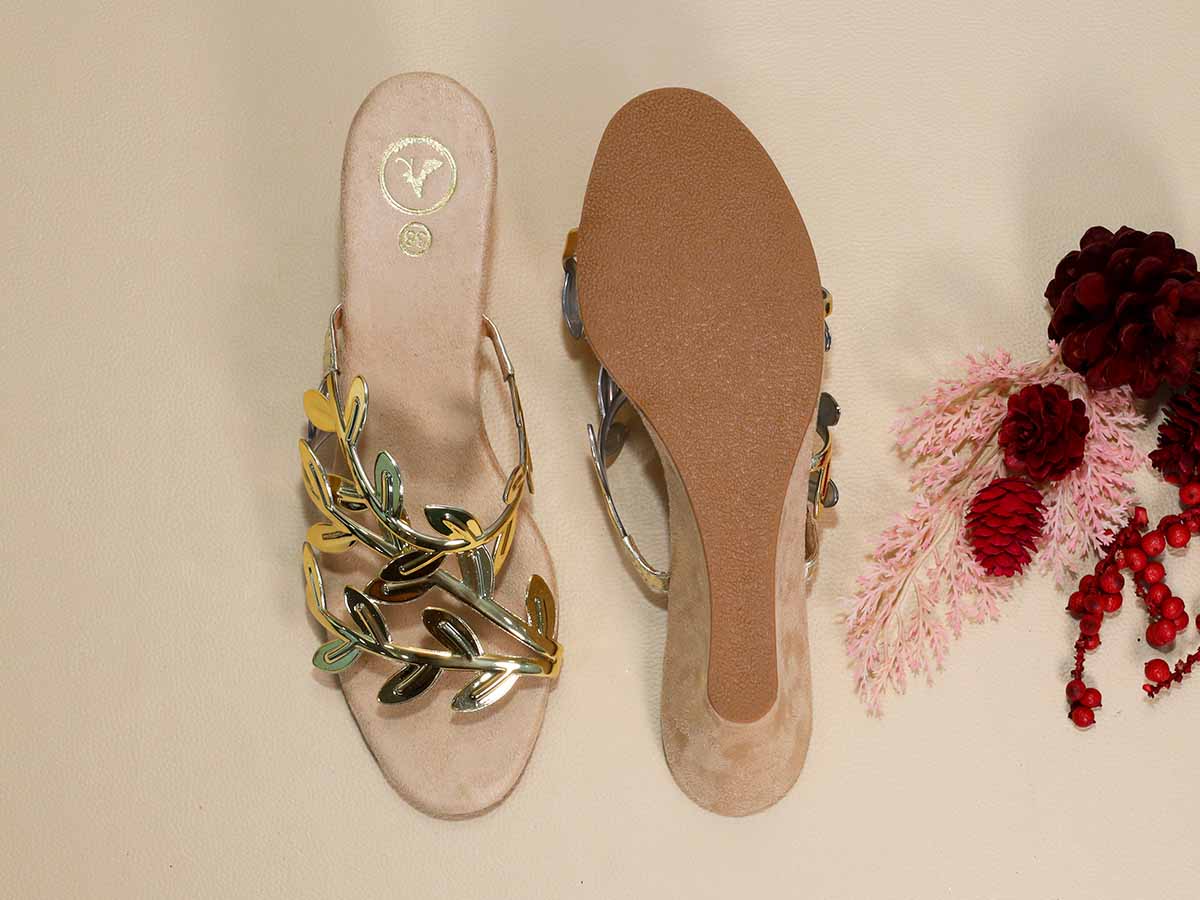 Gold Leafy Half Wedge