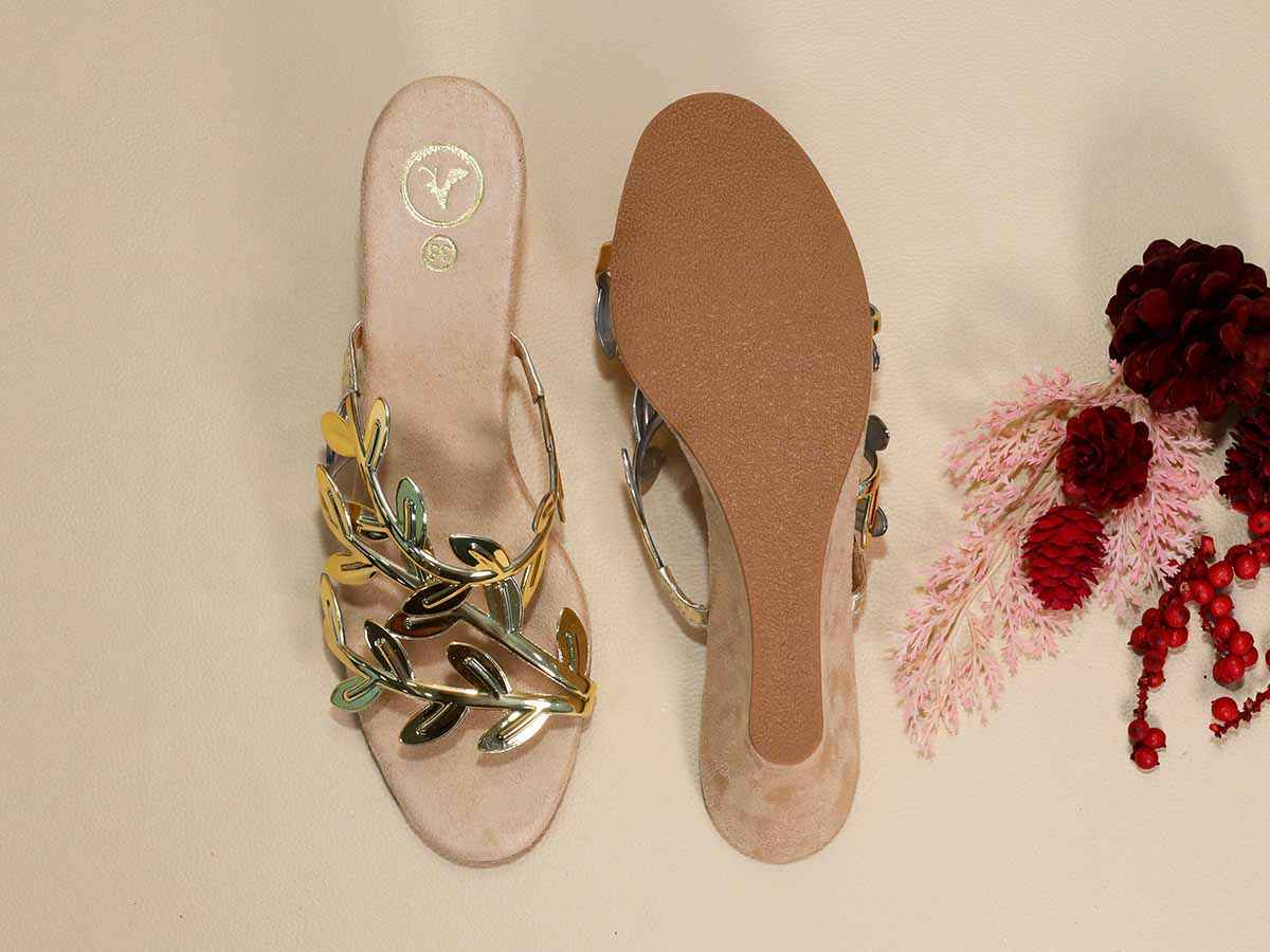 Gold Leafy Half Wedge