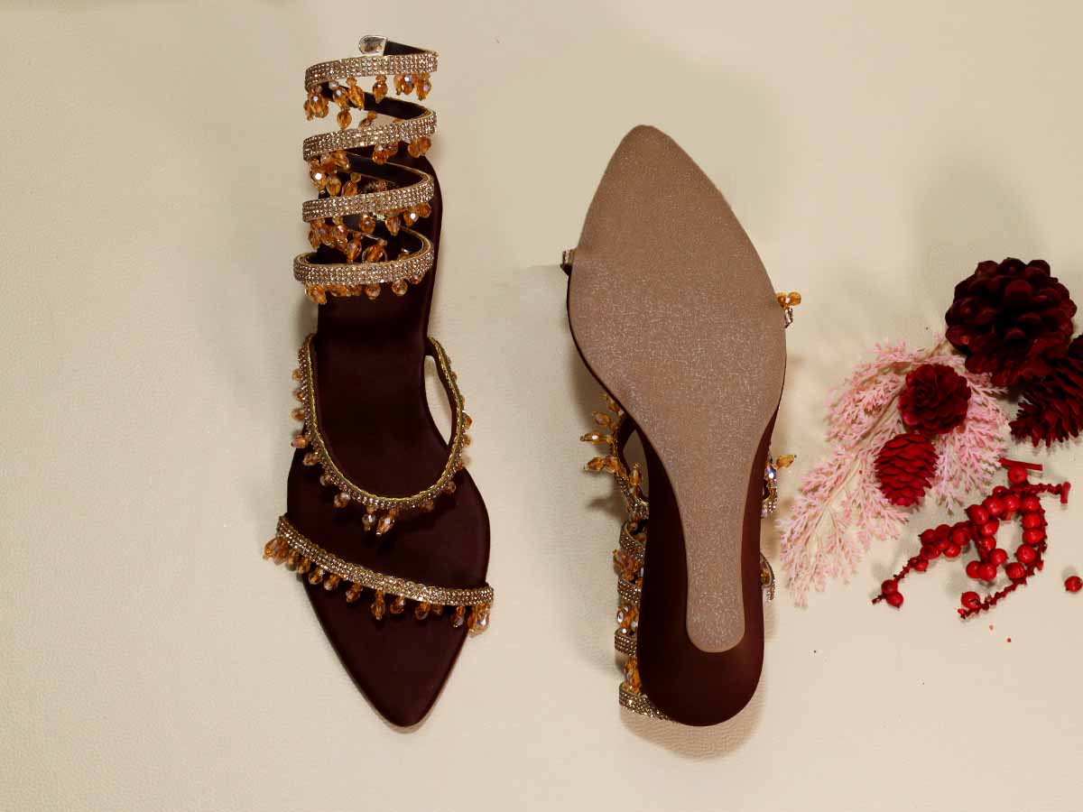 Gold Jhallar Brown Half Wedge