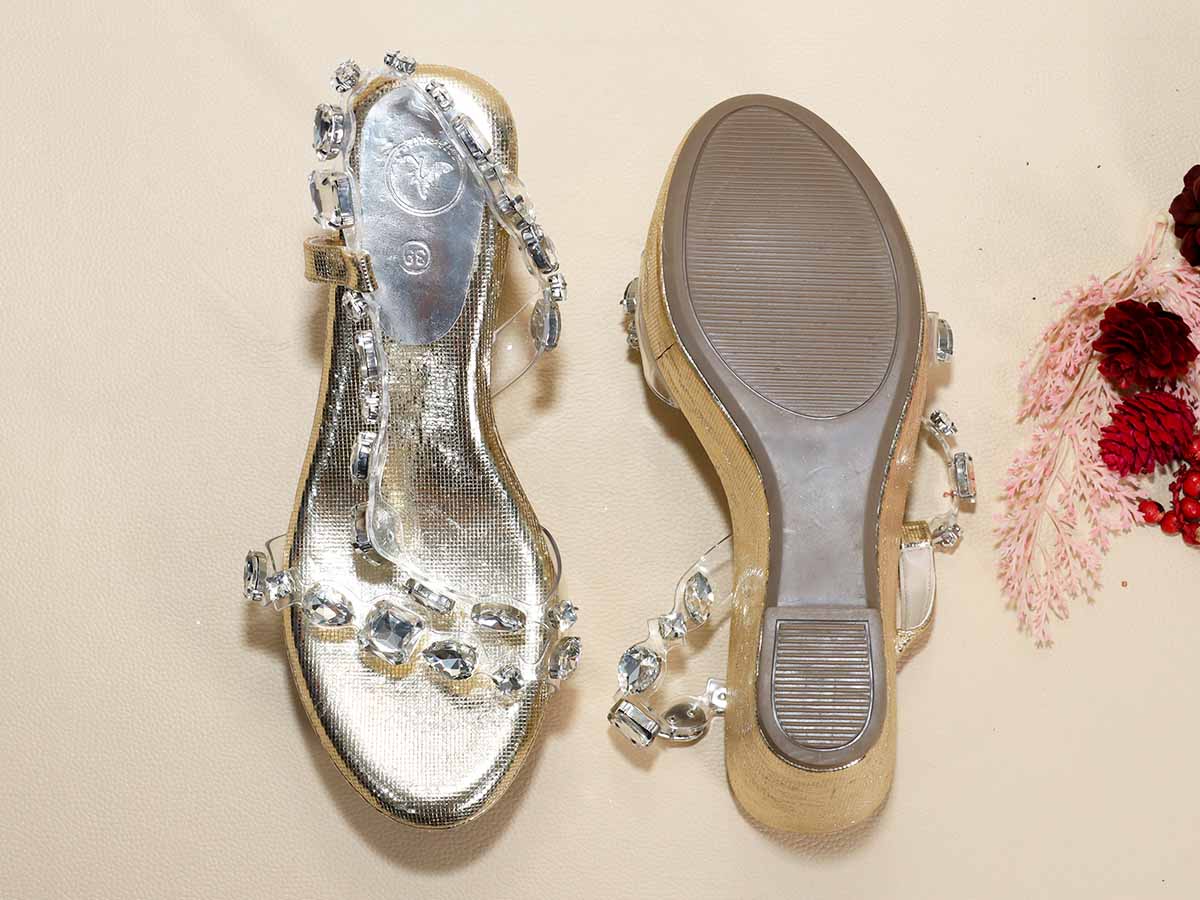 Silver Chunky Rocks Wedge