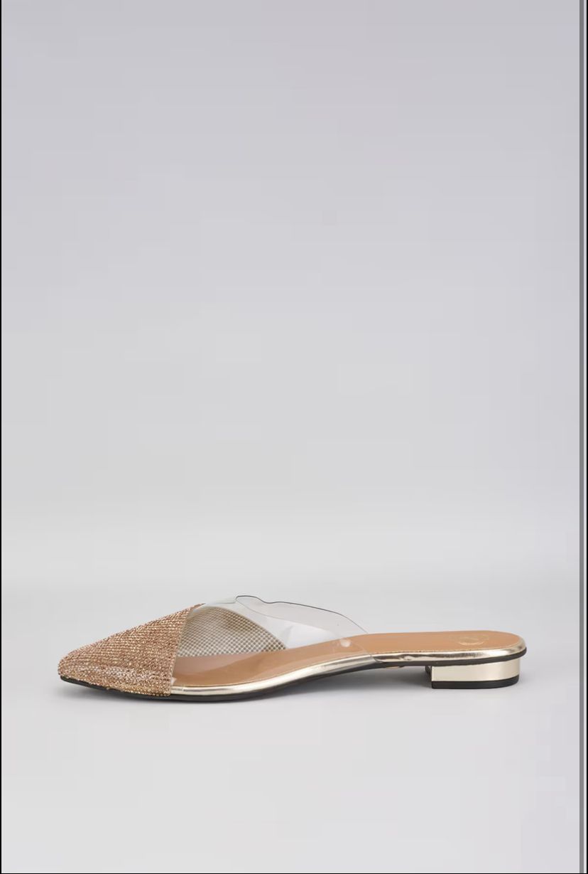Close Toe Faux Leather Gold Sleek Cheek Flats