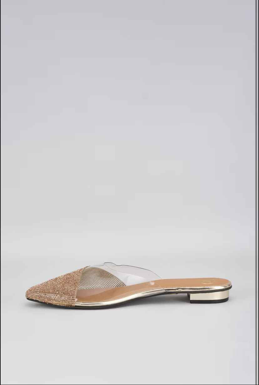 Close Toe Faux Leather Gold Sleek Cheek Flats