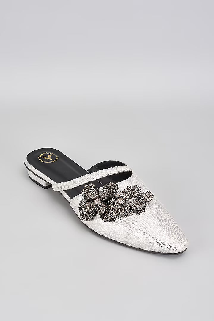 Close Toe Faux Leather Silver Lilly Mules Flats