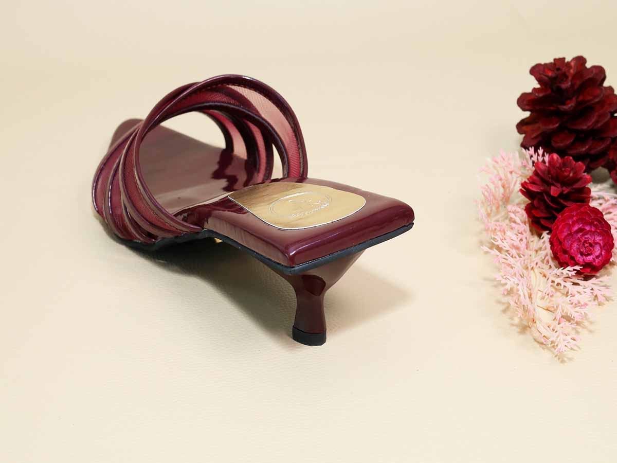 Burg Net Kitten Heel