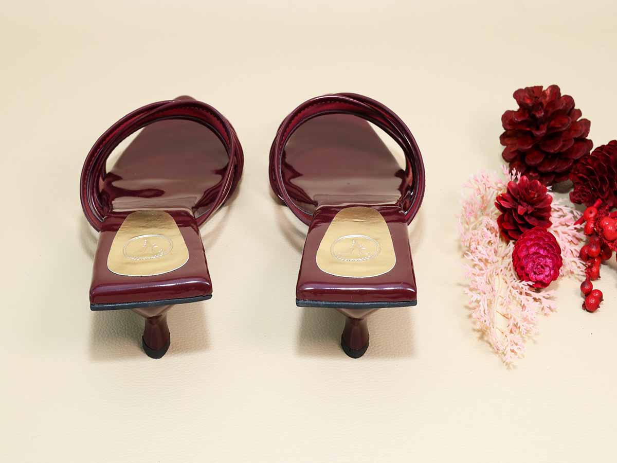 Burg Net Kitten Heel