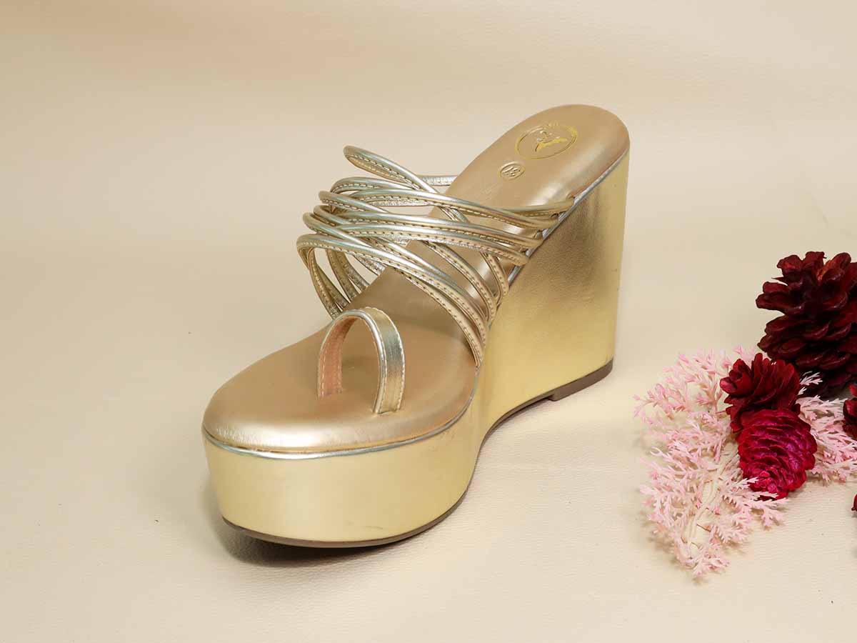 Gold String Wedge
