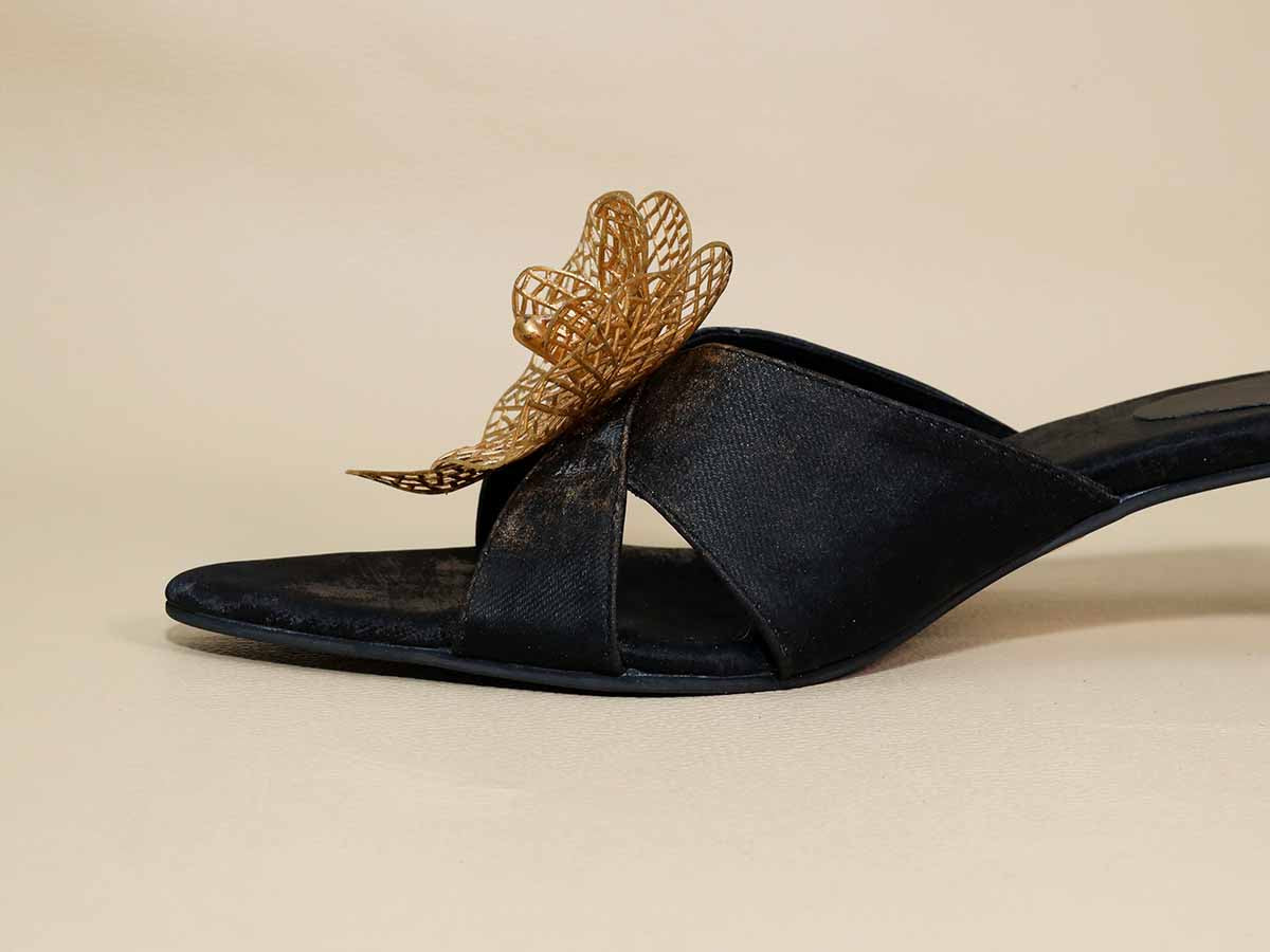 Gold Flower Black Kitten Heel