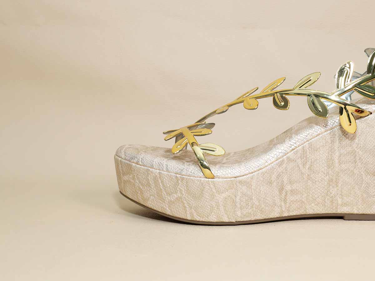 Gold Leafy Leapord Wedge