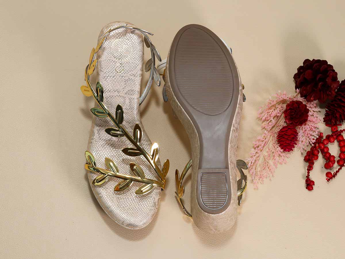 Gold Leafy Leapord Wedge