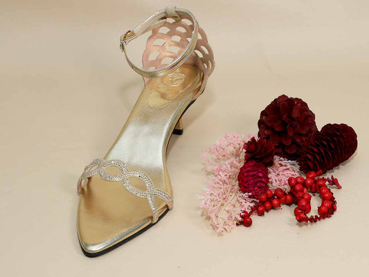 Gold Scallop Kitten Heel
