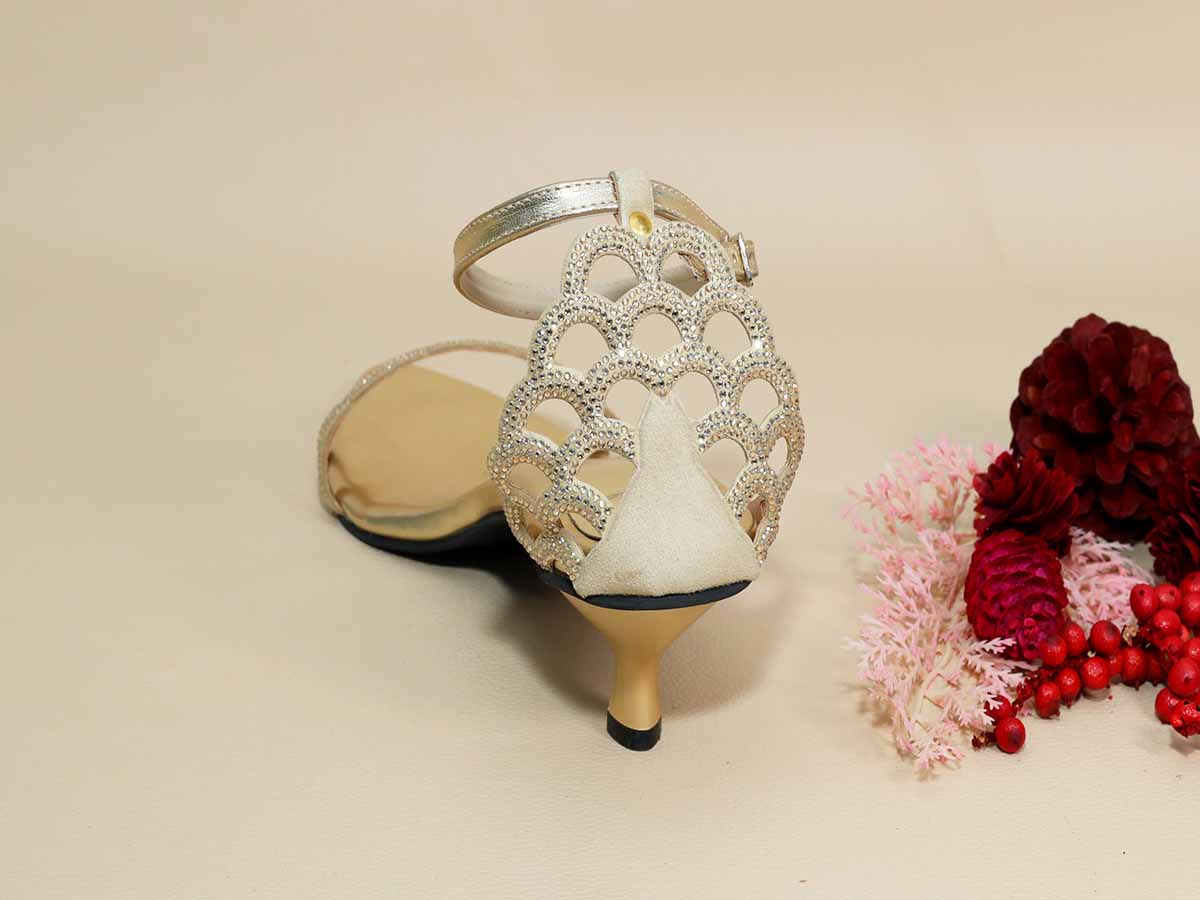 Gold Scallop Kitten Heel