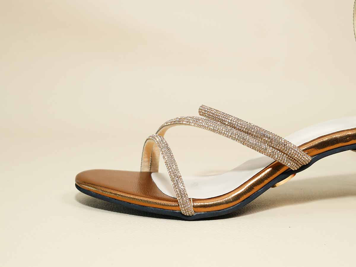 Junk Gold Spring Kitten Heel