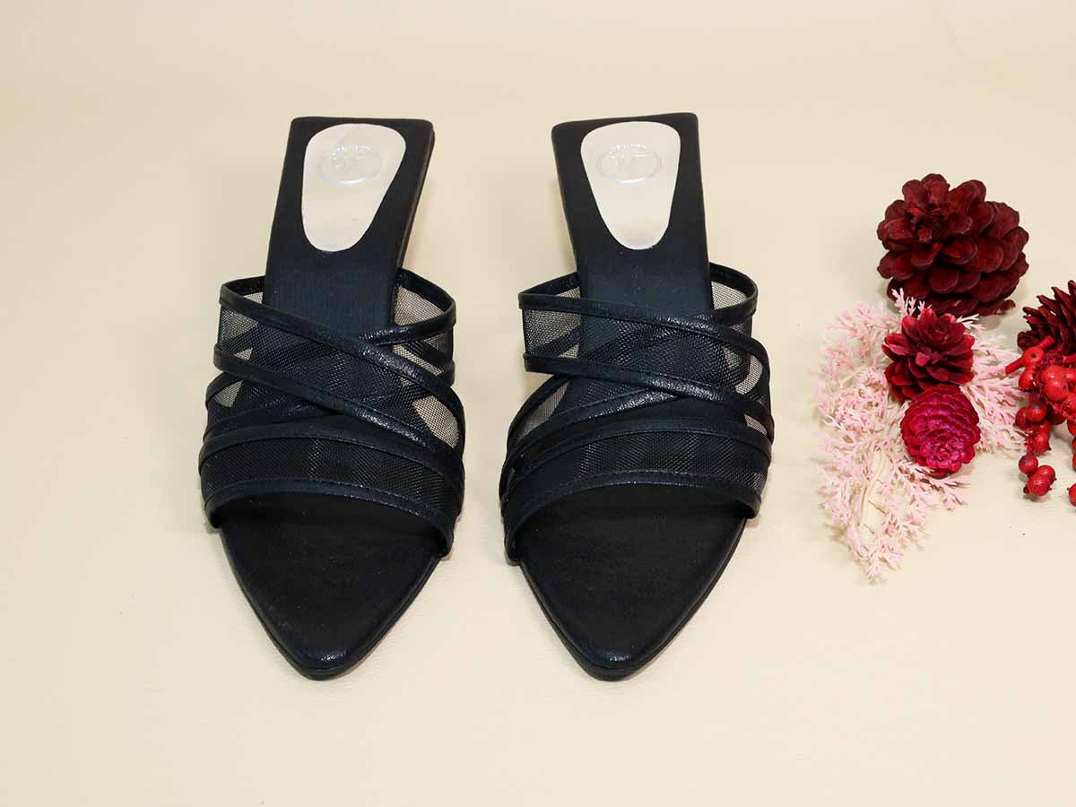 Burg Net Black Kitten Heel