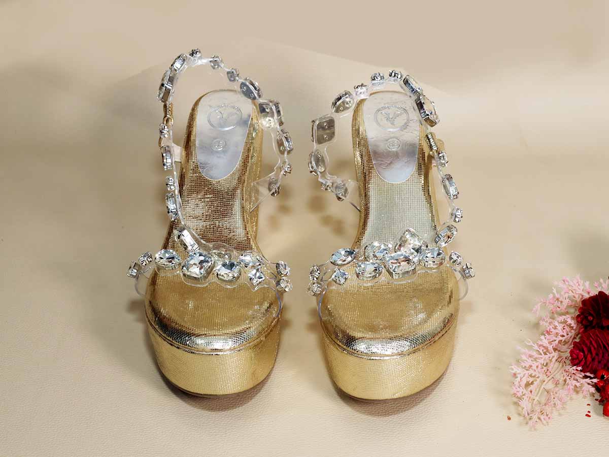 Silver Chunky Rocks Wedge