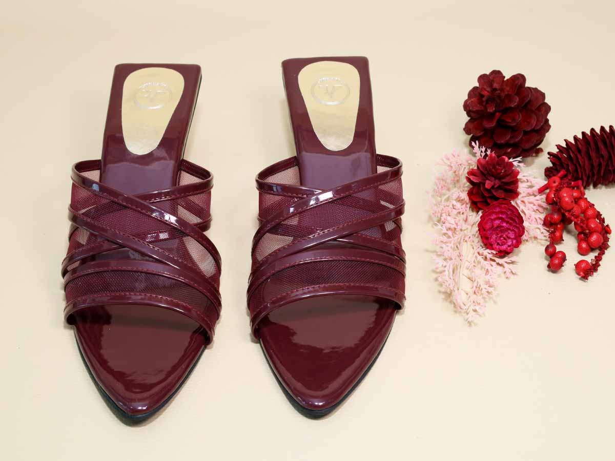 Burg Net Kitten Heel