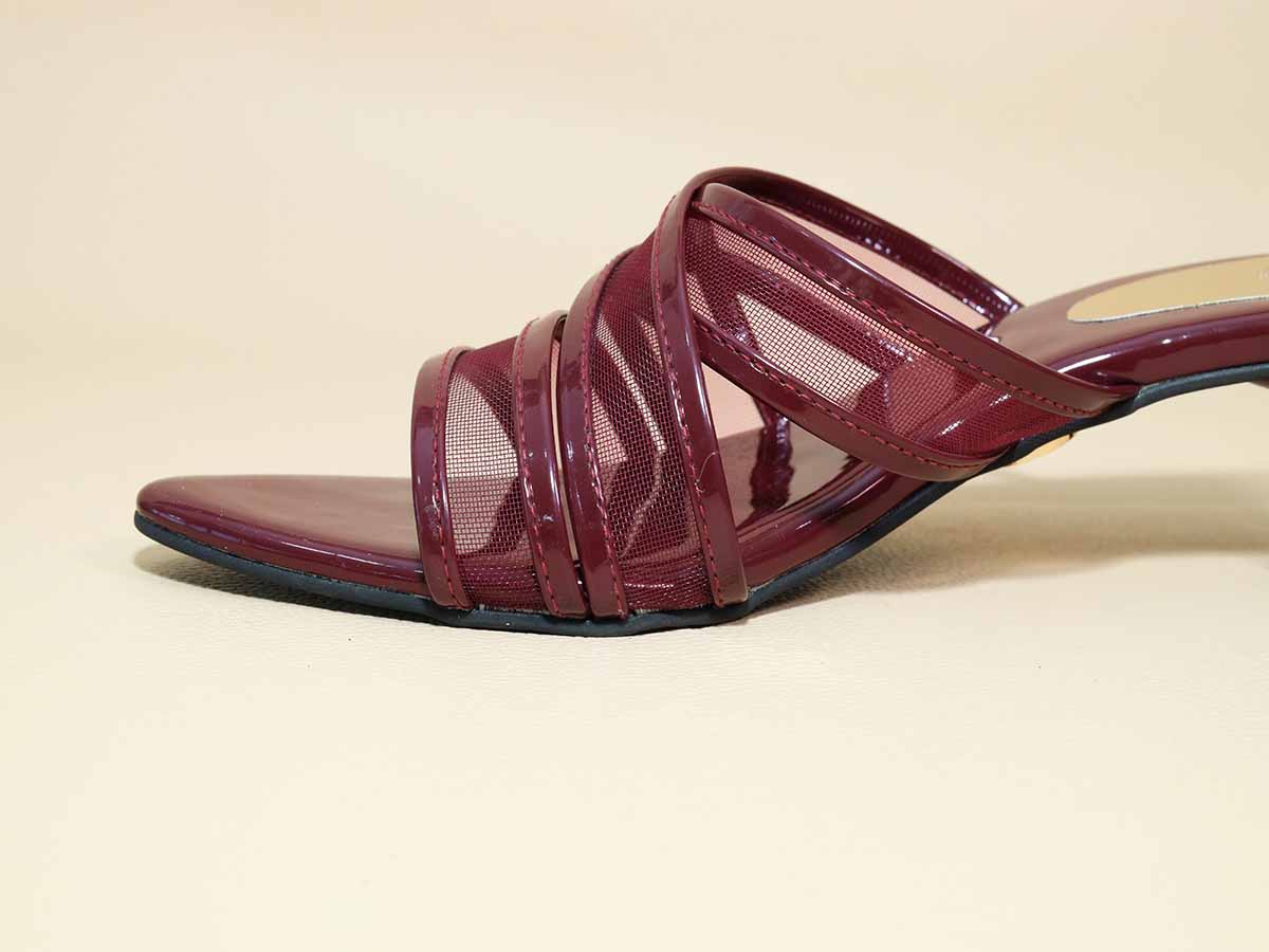 Burg Net Kitten Heel