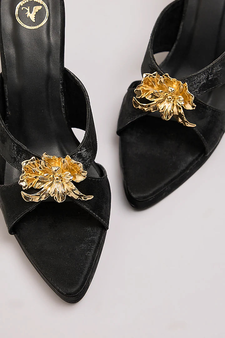 Zeno Black Elevation Heel